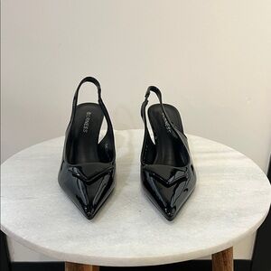 Chic Black Patent Slingback Heels